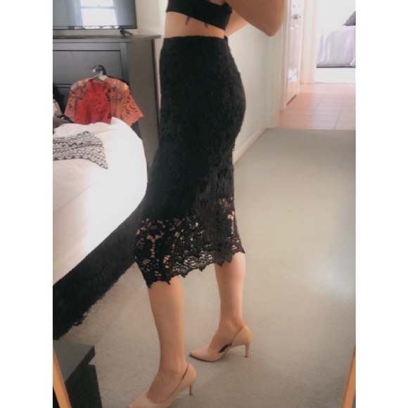 GIRLS ON FILM, Women’s Black Embroided Pencil Skirt, Size 8/S, Midi, Lace Detail - Picture 2 of 9